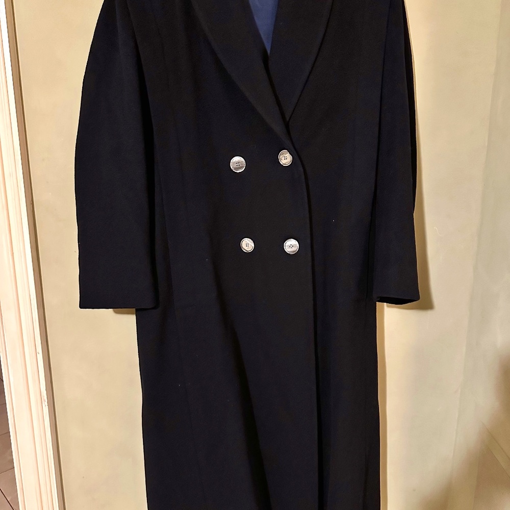 Wool coat fully lined Navy blue women’s medium